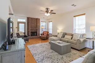 71 W Indian Sage Cir, The Woodlands, TX 77381 - Photo 5