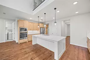 4627 Clear Creek Dr, Sugar Land, TX 77479 - Photo 7