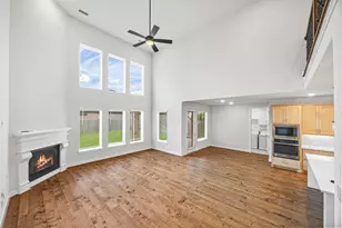 4627 Clear Creek Dr, Sugar Land, TX 77479 - Photo 5