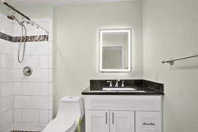 3220 69th Street #B6, Galveston, TX 77551 - Photo 17