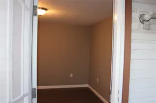717 7th St, Dickinson, TX 77539 - Photo 3