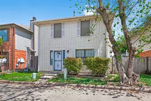 8617 Mapletwist St, Houston, TX 77083 - Photo 3