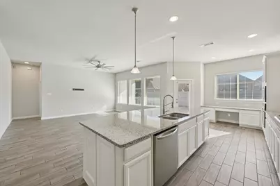 2542 Deerwood Heights Lane, Manvel, TX 77578 - Photo 9