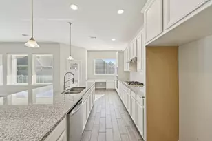 2542 Deerwood Heights Ln, Manvel, TX 77578 - Photo 11