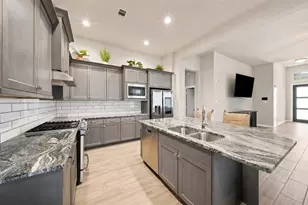13025 Ocean Breeze Ln, La Marque, TX 77568 - Photo 9