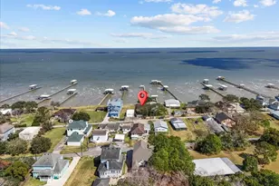 2823 Bayshore Dr, Bacliff, TX 77518 - Photo 1