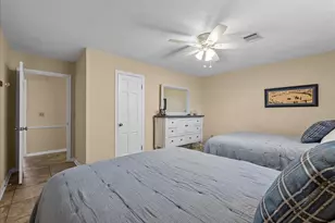 2823 Bayshore Dr, Bacliff, TX 77518 - Photo 21