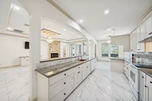 106 Island Blvd, Missouri City, TX 77459 - Photo 11