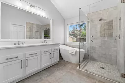 118 S Merryweather Circle, The Woodlands, TX 77384 - Photo 13