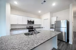 31114 Gayle Prairie Oaks St, Waller, TX 77484 - Photo 9