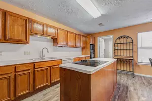 3102 Ashford Bend Dr, Houston, TX 77082 - Photo 3