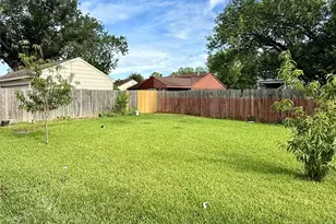 12210 Cliffgate Dr, Houston, TX 77072 - Photo 23