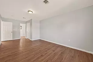 6058 Glenhurst Dr, Houston, TX 77033 - Photo 17