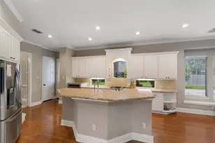 2525 W Ranch Dr, Friendswood, TX 77546 - Photo 7