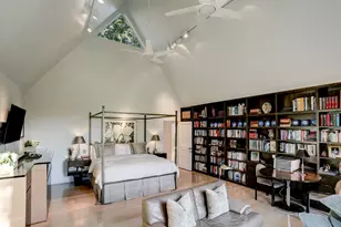 2003 Arrowwood Circle N, Houston, TX 77063 - Photo 15