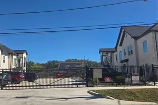 7823 Gladstone St, Houston, TX 77051 - Photo 3