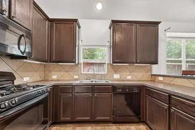 10511 Whisper Bluff Drive, Humble, TX 77396 - Photo 7