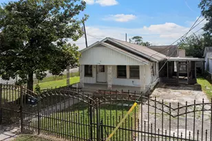4118 Gano St, Houston, TX 77009 - Photo 1