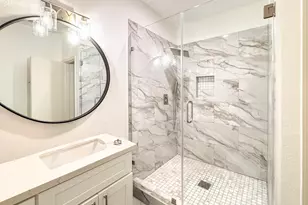 632 Wilcrest Dr, Houston, TX 77042 - Photo 11