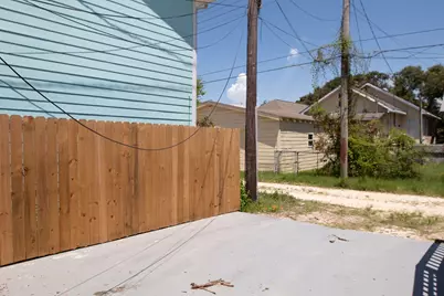 1911 34th Street, Galveston, TX 77550 - Photo 29