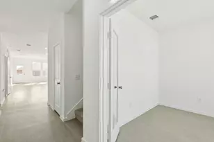 427 Ruby Frd Dr, Baytown, TX 77523 - Photo 3