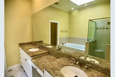 2104 Bancroft Street, Houston, TX 77027 - Photo 29