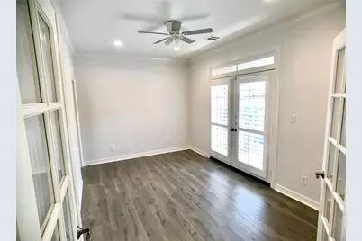 2104 Bancroft Street, Houston, TX 77027 - Photo 9
