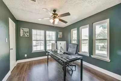 14902 Aspen Hills Drive, Houston, TX 77062 - Photo 13