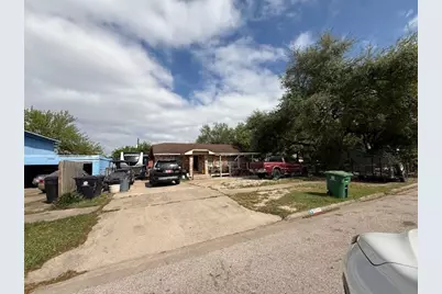 4334 Spring Valley Road, Houston, TX 77041 - Photo 9