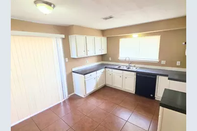 423 N Compass Rose Circle, Crosby, TX 77532 - Photo 7