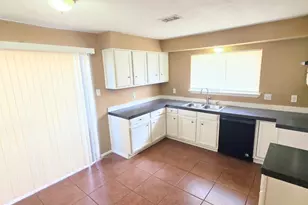 423 N Compass Rose Cir, Crosby, TX 77532 - Photo 7