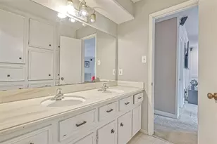 711 Lodgehill Ln, Houston, TX 77090 - Photo 23