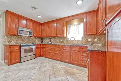 711 Lodgehill Lane, Houston, TX 77090 - Photo 3