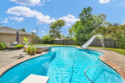 131 Frostwood Drive, Lake Jackson, TX 77566 - Photo 43