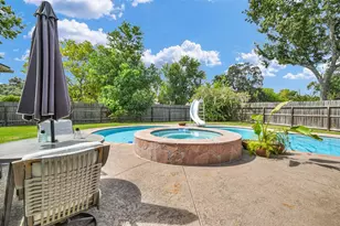 131 Frostwood Dr, Lake Jackson, TX 77566 - Photo 45