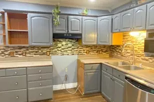 6623 Cresthill St, Houston, TX 77033 - Photo 9