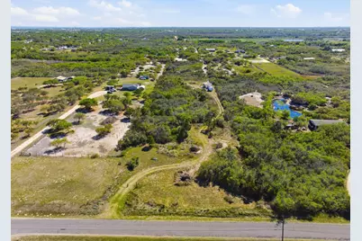 811 W Moore Avenue, Aransas Pass, TX 78336 - Photo 1