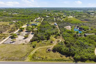 811 W Moore Ave, Aransas Pass, TX 78336 - Photo 1