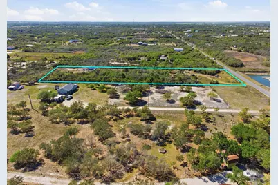 811 W Moore Avenue, Aransas Pass, TX 78336 - Photo 11