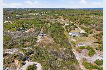 811 W Moore Avenue, Aransas Pass, TX 78336 - Photo 7
