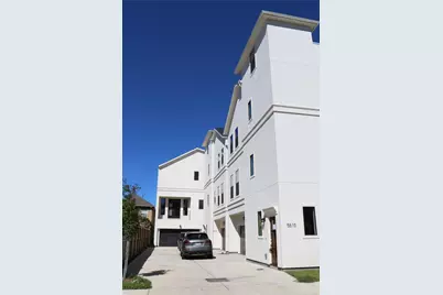 5506 E Petty Street, Houston, TX 77007 - Photo 1