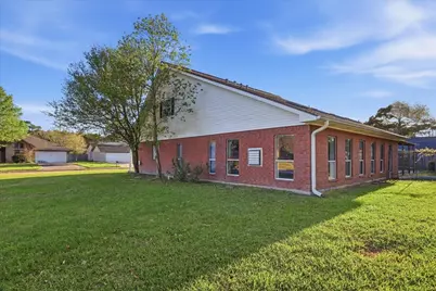 4404 Kitty Chapin Avenue, Orange, TX 77632 - Photo 33