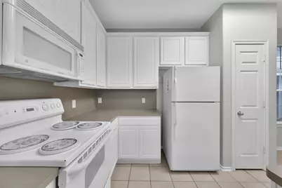 214 W Stedhill Loop Loop, Conroe, TX 77384 - Photo 9