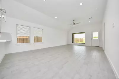 11703 Leafy Laurel Drive, Houston, TX 77066 - Photo 15