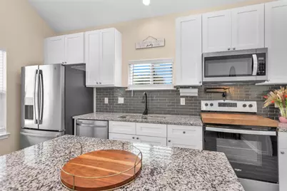 286 Westchase, Montgomery, TX 77316 - Photo 9