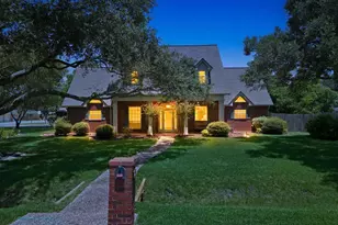 2516 Woodcreek Dr, Pearland, TX 77581 - Photo 7