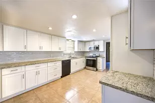 1003 Suwanee Ln, Houston, TX 77090 - Photo 23