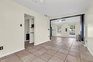 15830 Pipers View Dr, Houston, TX 77598 - Photo 11