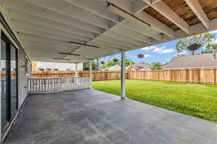 15830 Pipers View Dr, Houston, TX 77598 - Photo 23