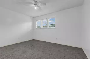 15830 Pipers View Dr, Houston, TX 77598 - Photo 19